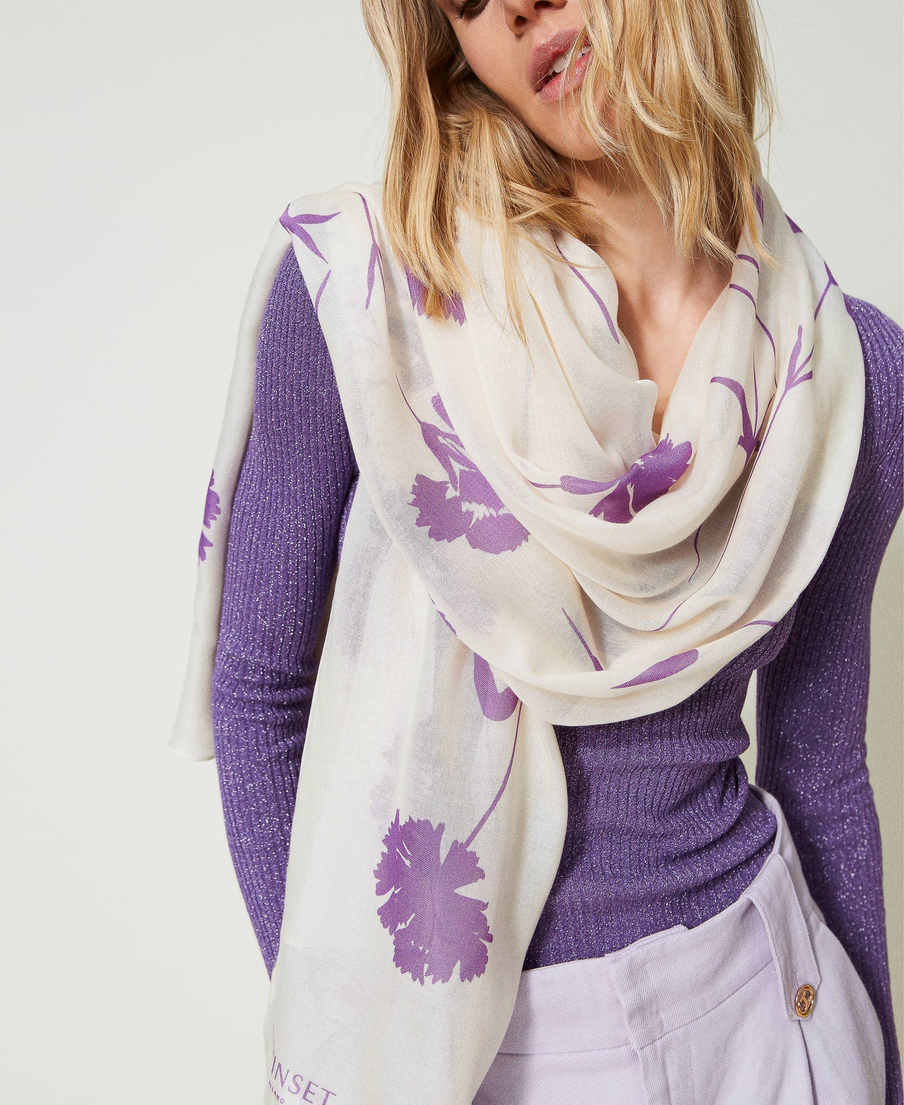 Stole with floral print and logo