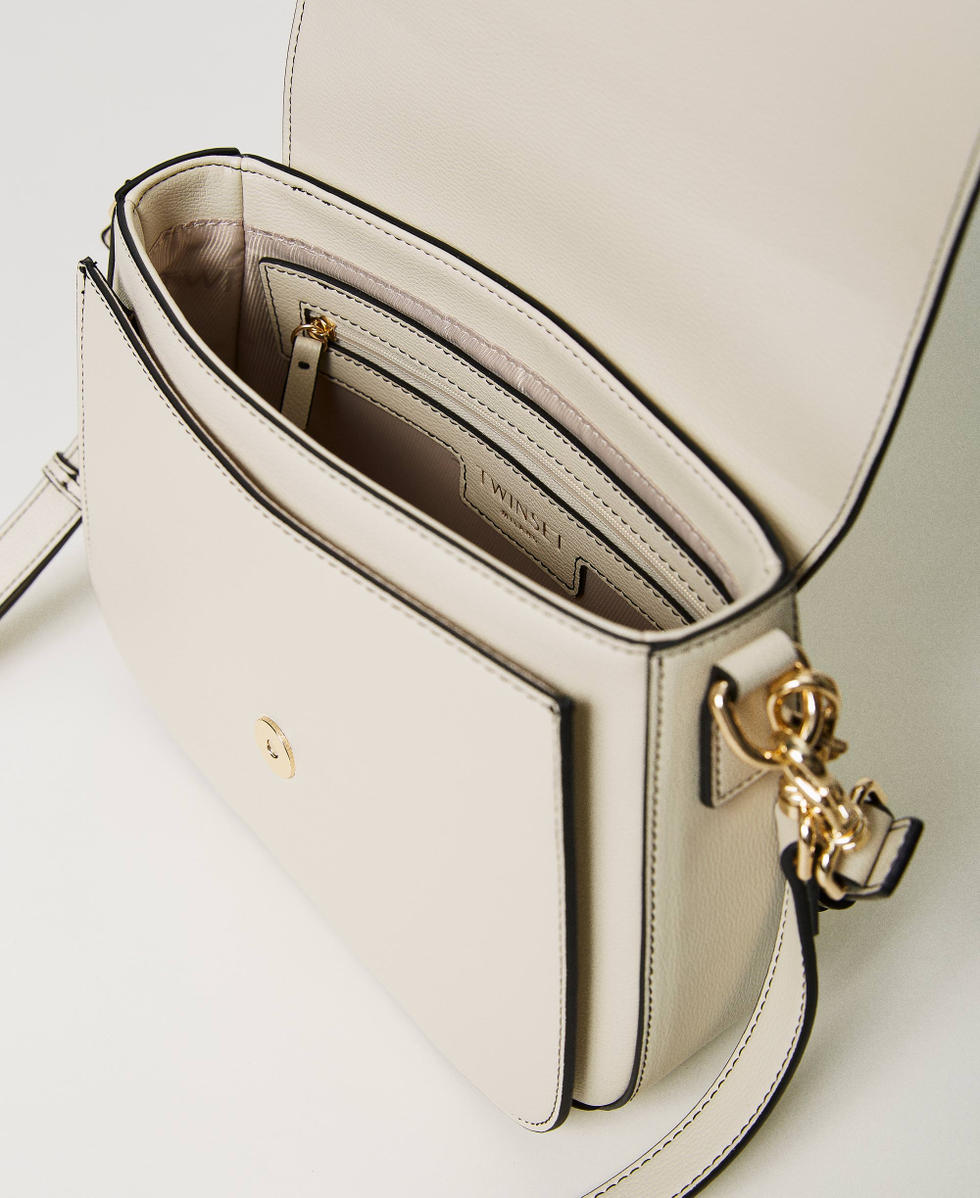 Double shoulder bag with flap and Oval T