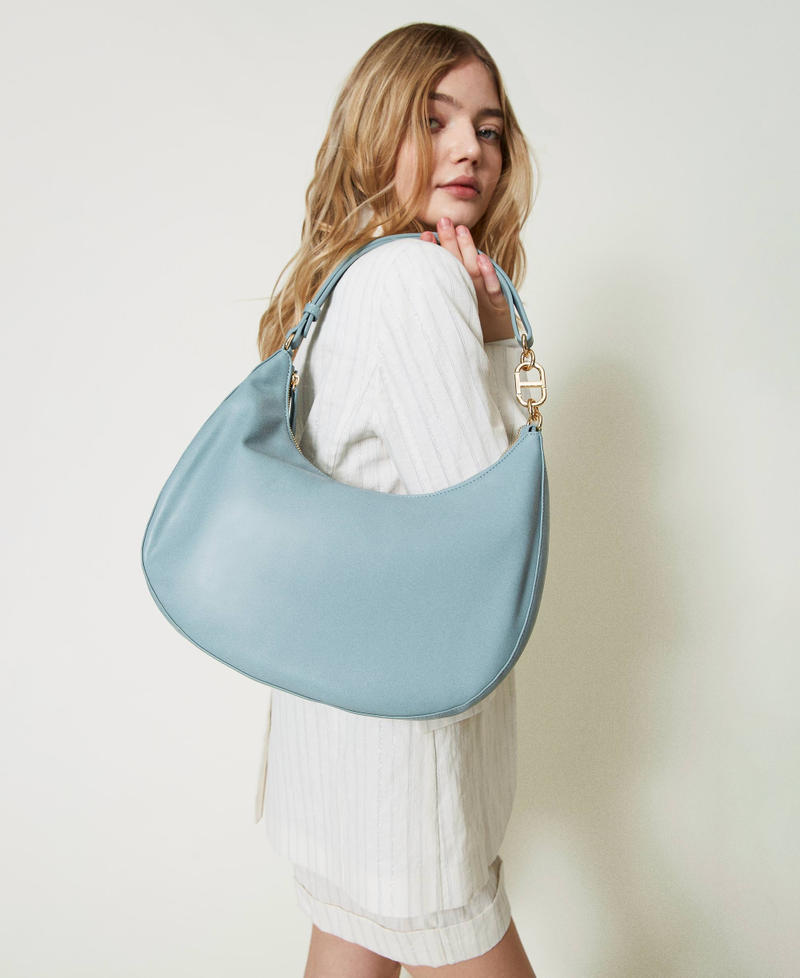 Large ‘Croissant’ bag with Oval T closure