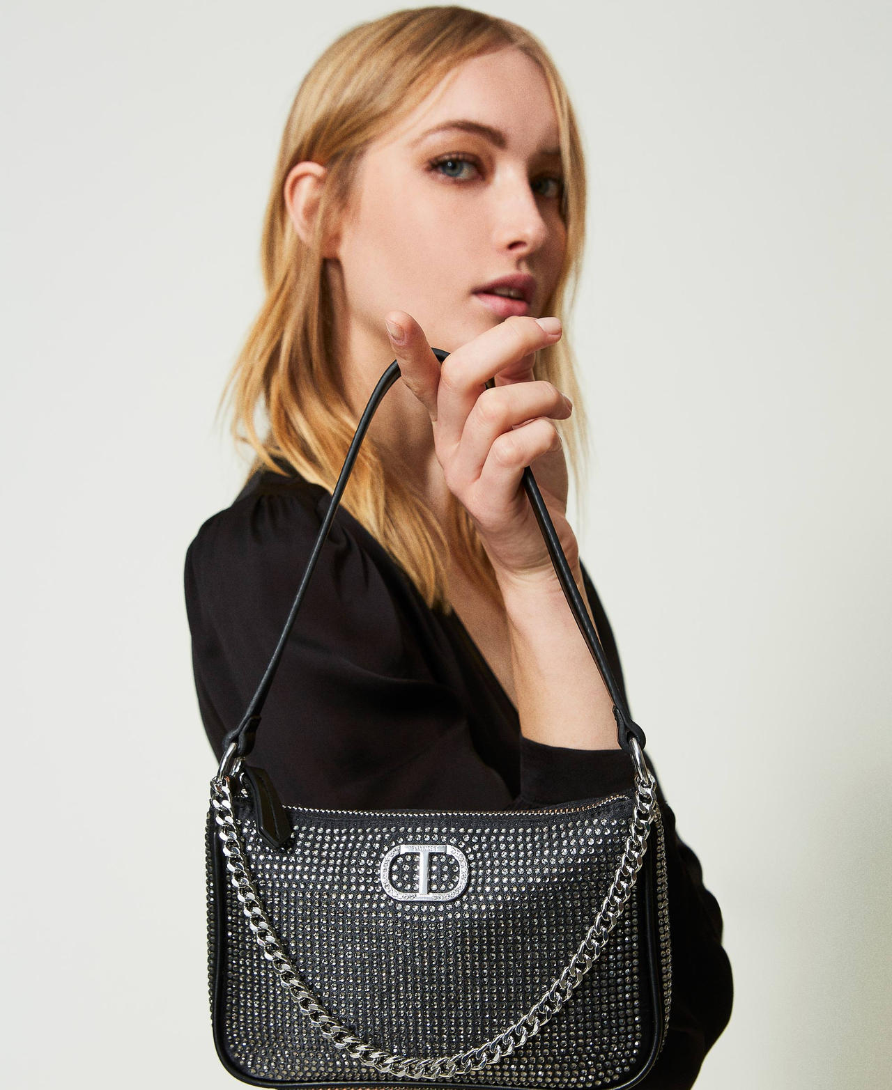 Party ‘Petite’ shoulder bag with Oval T