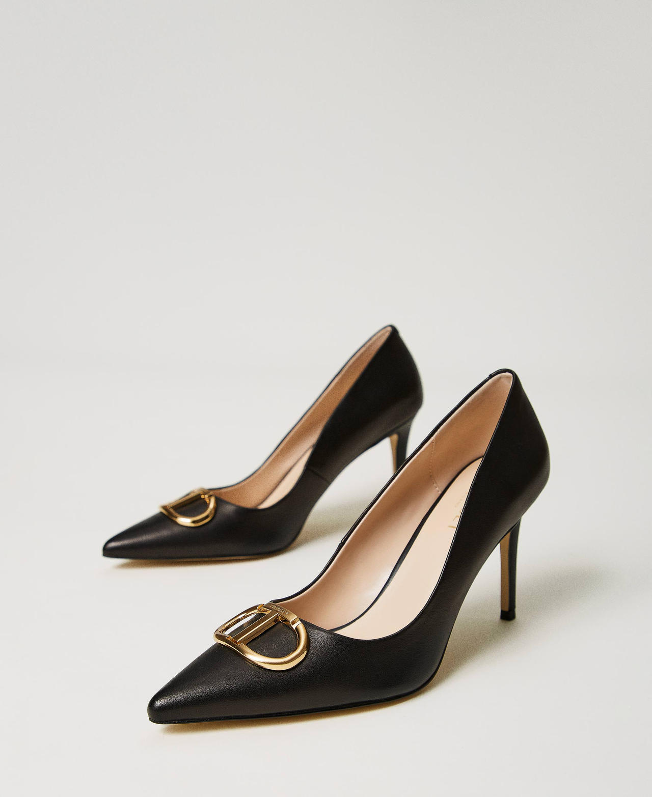 Leather court shoes with Oval T Woman Black TWINSET Milano