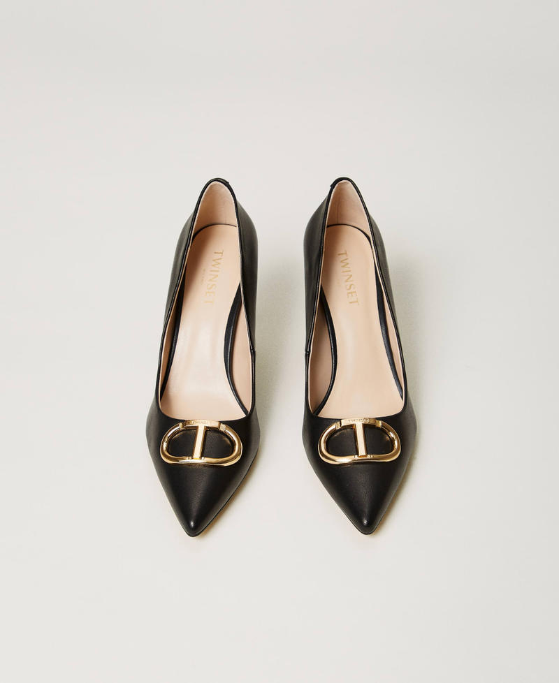 Escarpins en cuir avec Oval T