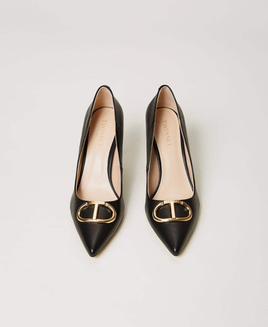 Escarpins en cuir avec Oval T