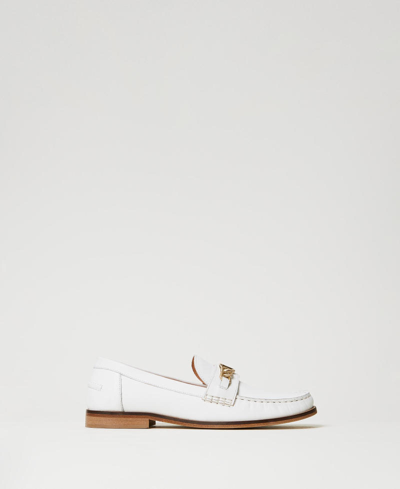 Mocassini in pelle con morsetto Oval T Bianco Neve Donna 241TCP12C_00282_01
