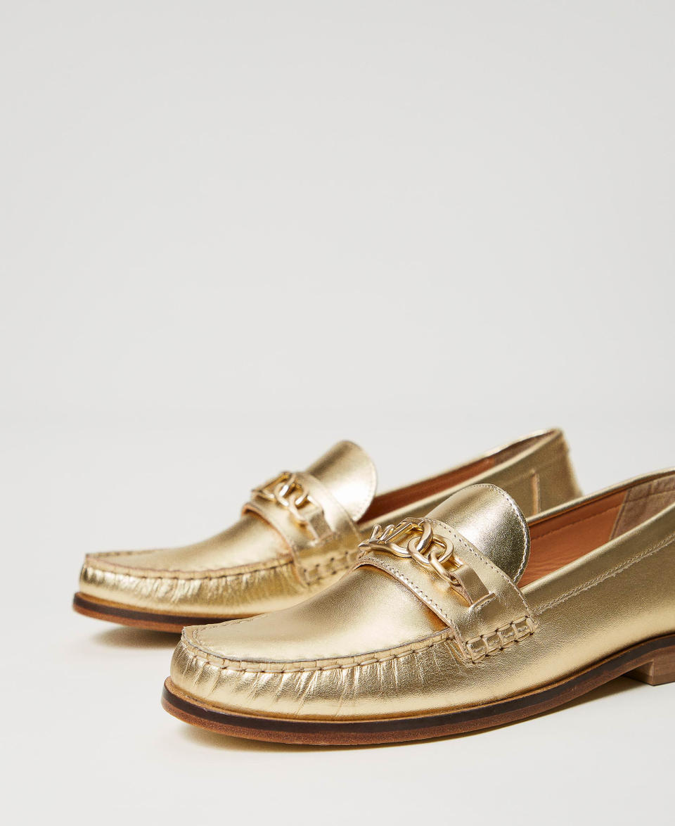 Leather loafers with Oval T clasp Yellow Gold Woman 241TCP12C_10366_02