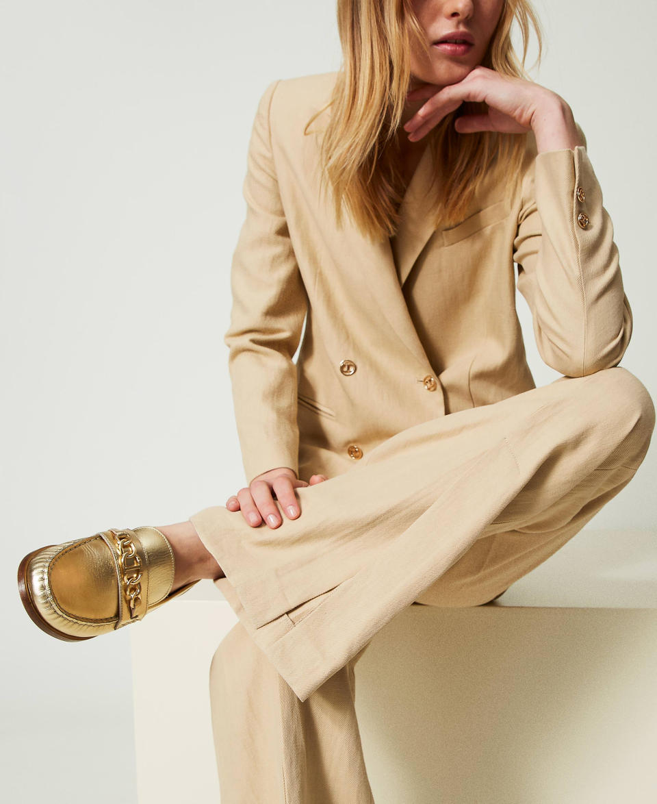 Leather loafers with Oval T clasp Yellow Gold Woman 241TCP12C_10366_0S