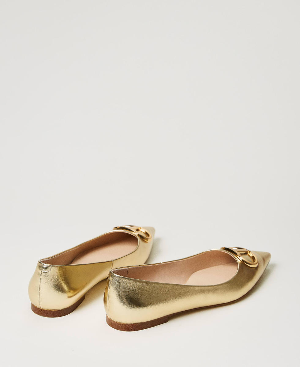 Laminated leather ballerina shoes with Oval T Woman Gold