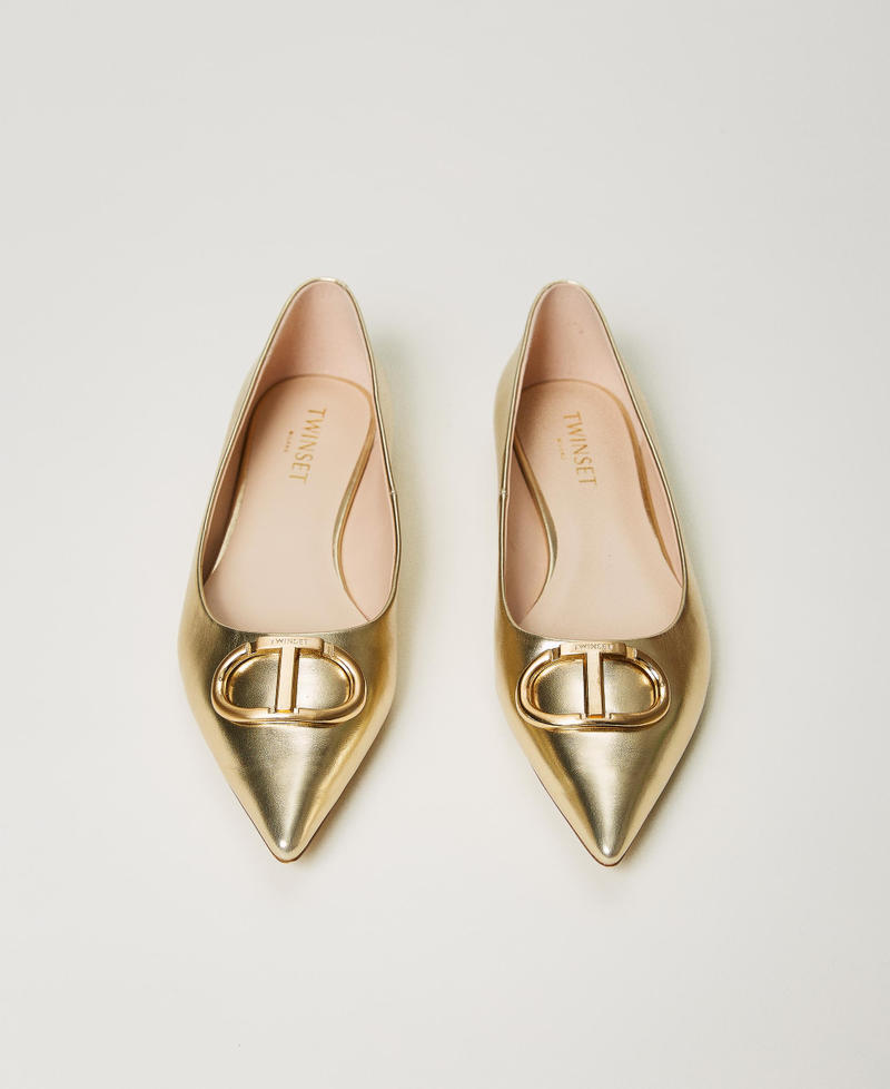 Ballerine in pelle laminata con Oval T Oro Giallo Donna 241TCP12E_10366_04
