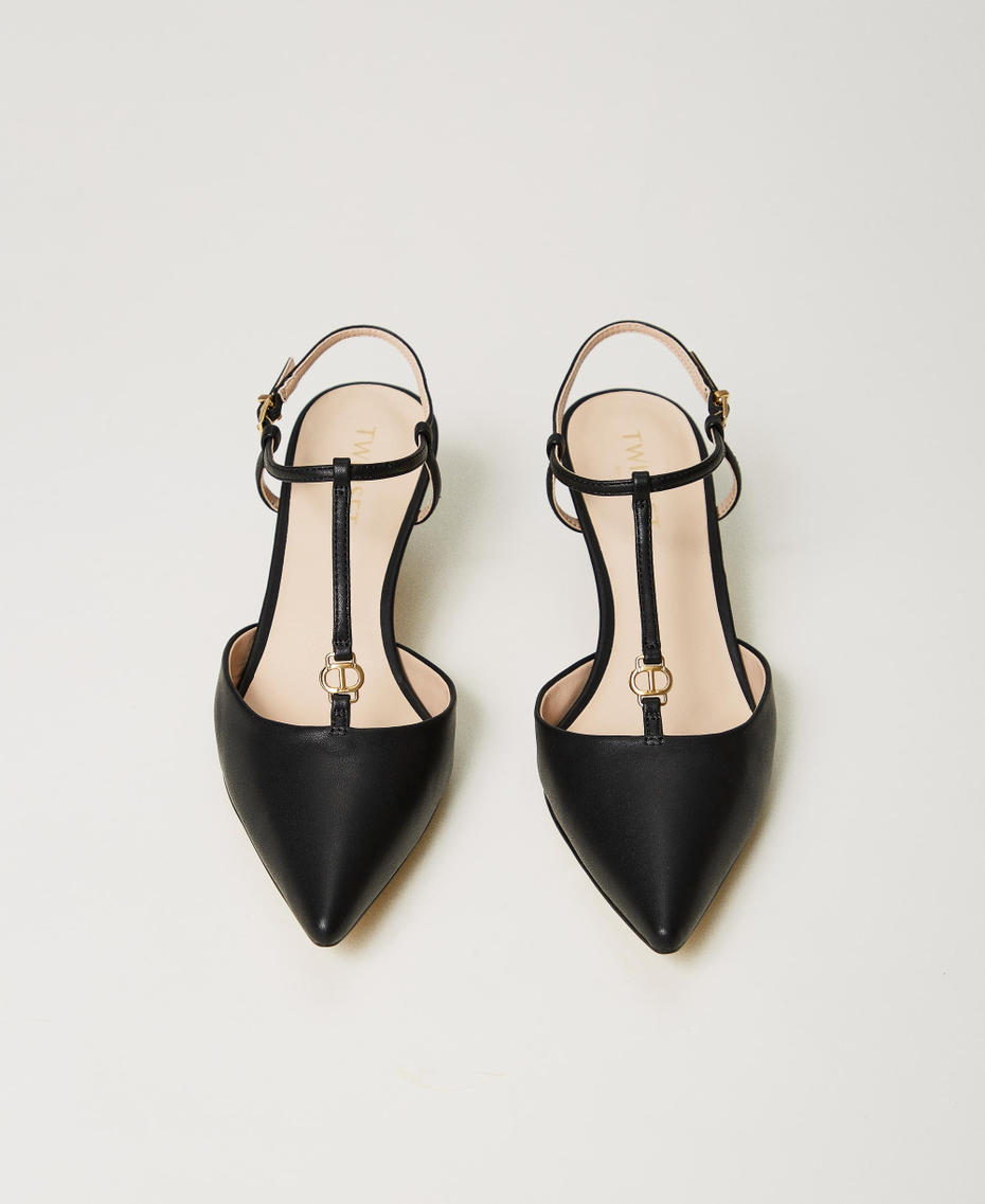 Zapatos destalonados con Oval T Negro Mujer 241TCP130-04