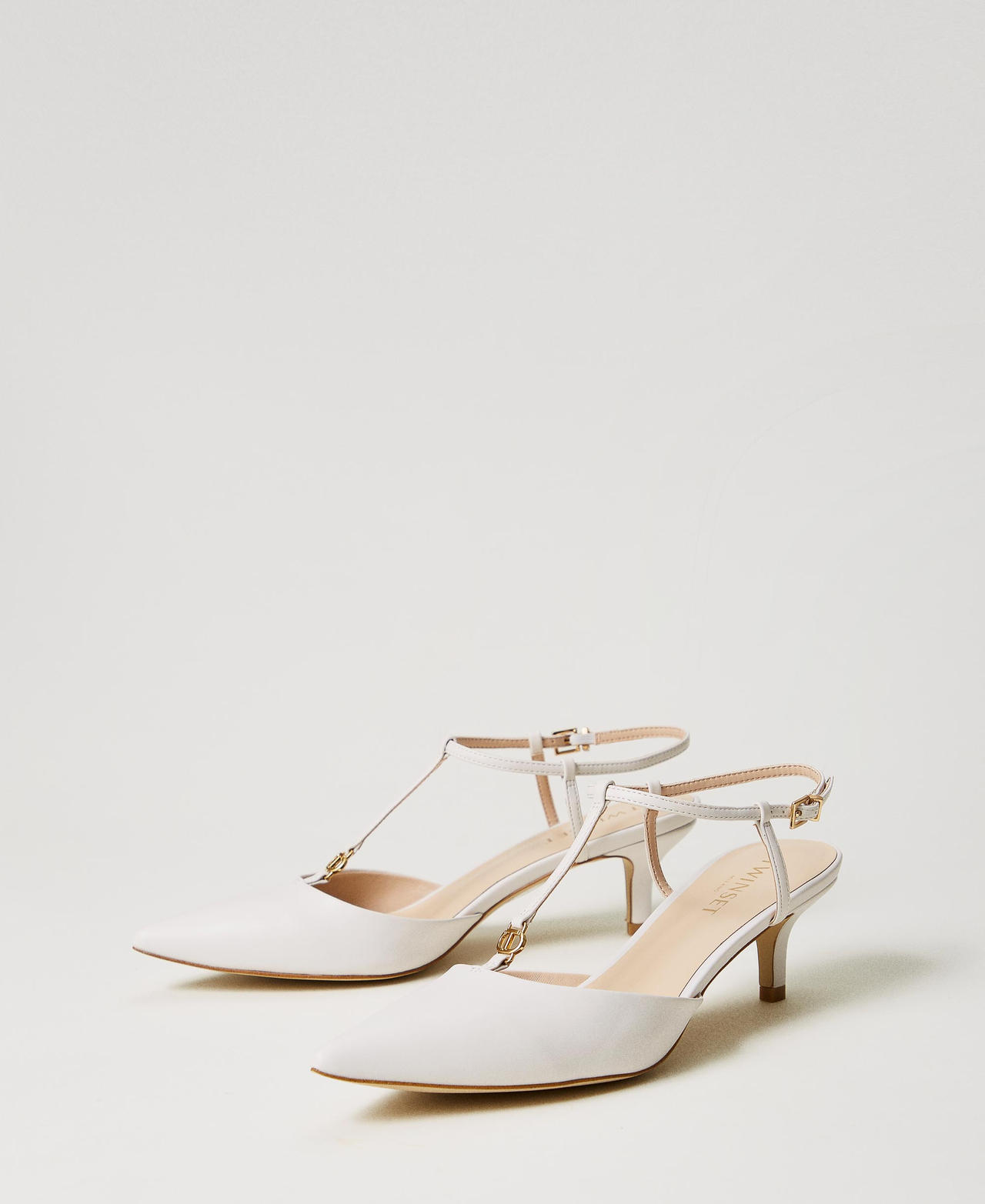 Escarpins slingbacks en cuir avec Oval T