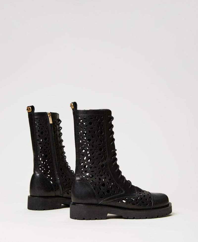 Anfibi in pelle traforata Nero Donna 241TCP154_00006_03