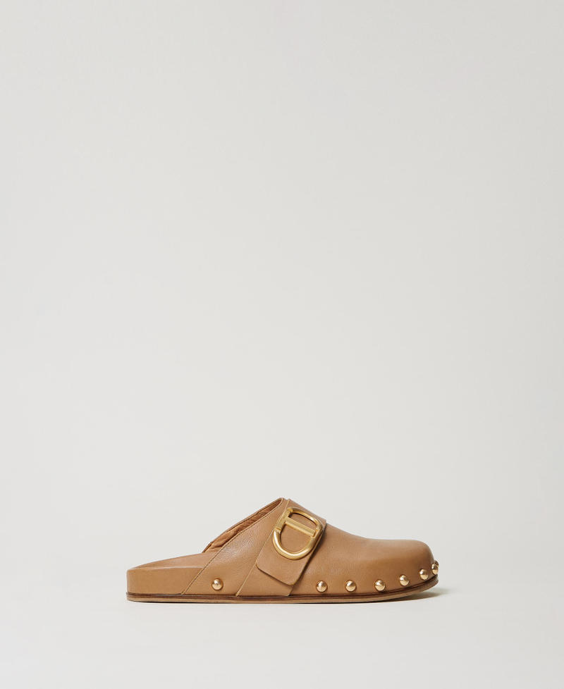 Mules en cuir avec Oval T
