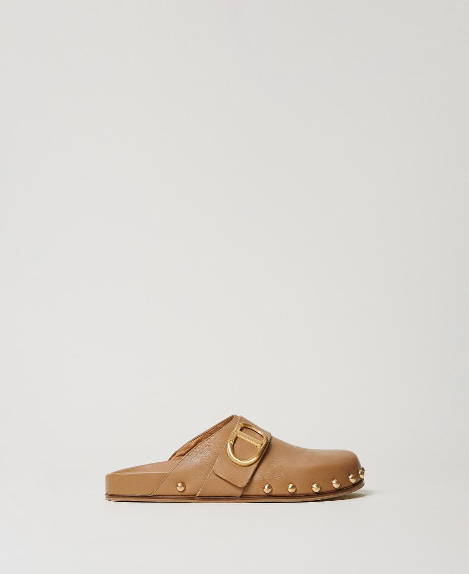 Mules en cuir avec Oval T