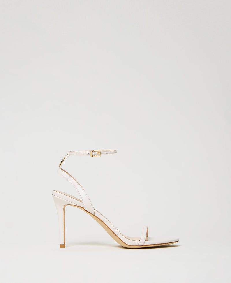 Sandales à talon avec Oval T