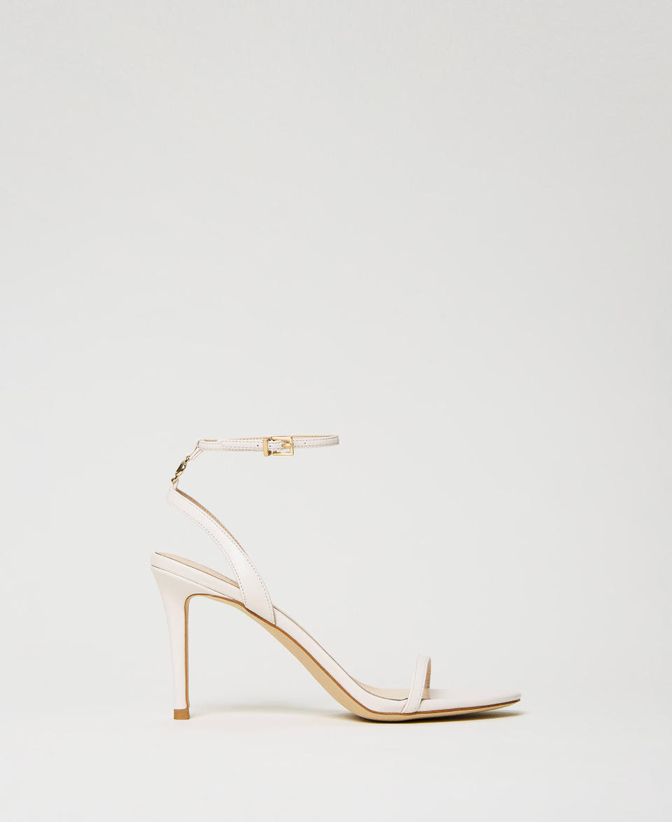 Sandali alti con Oval T Bianco Neve Donna 241TCP174_00282_01
