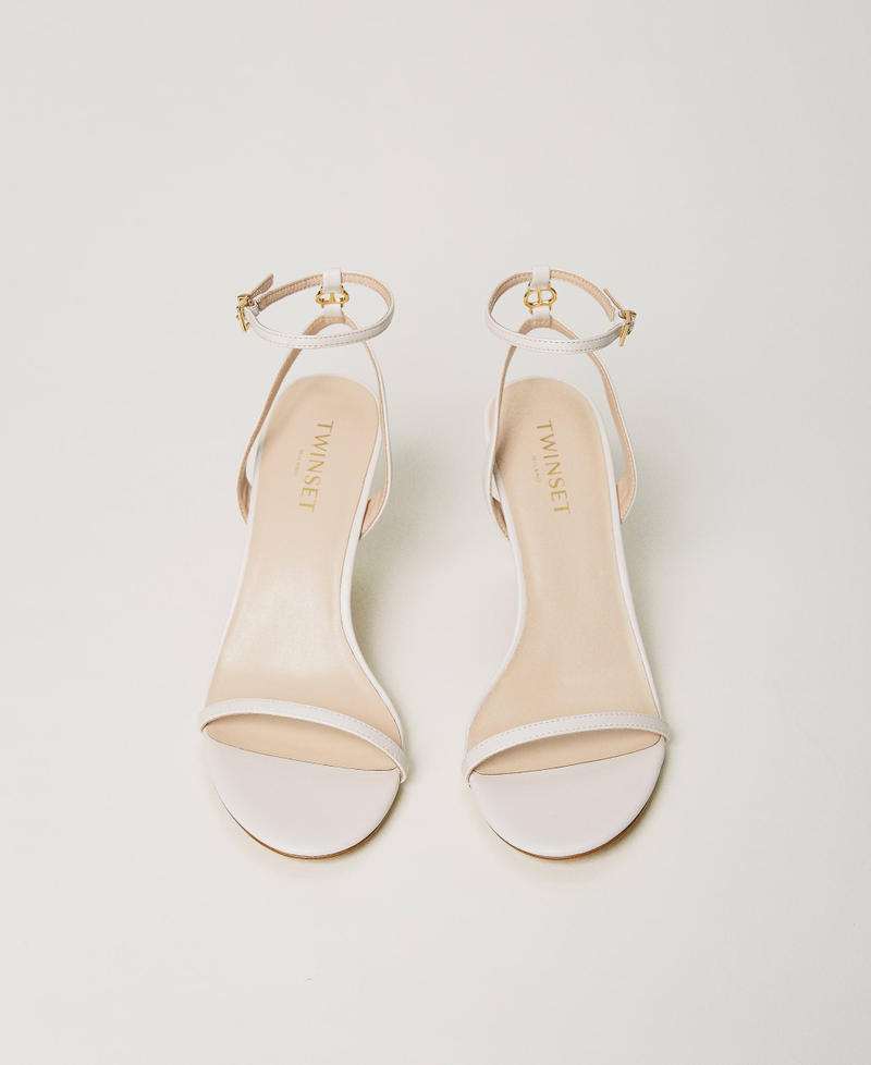 Sandales à talon avec Oval T