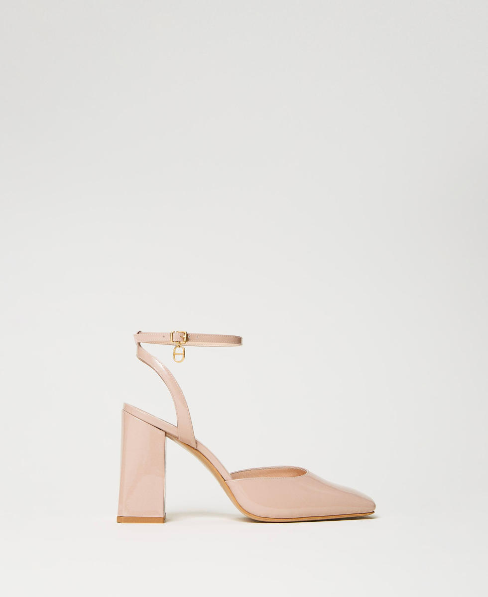 Leather court shoes with strap