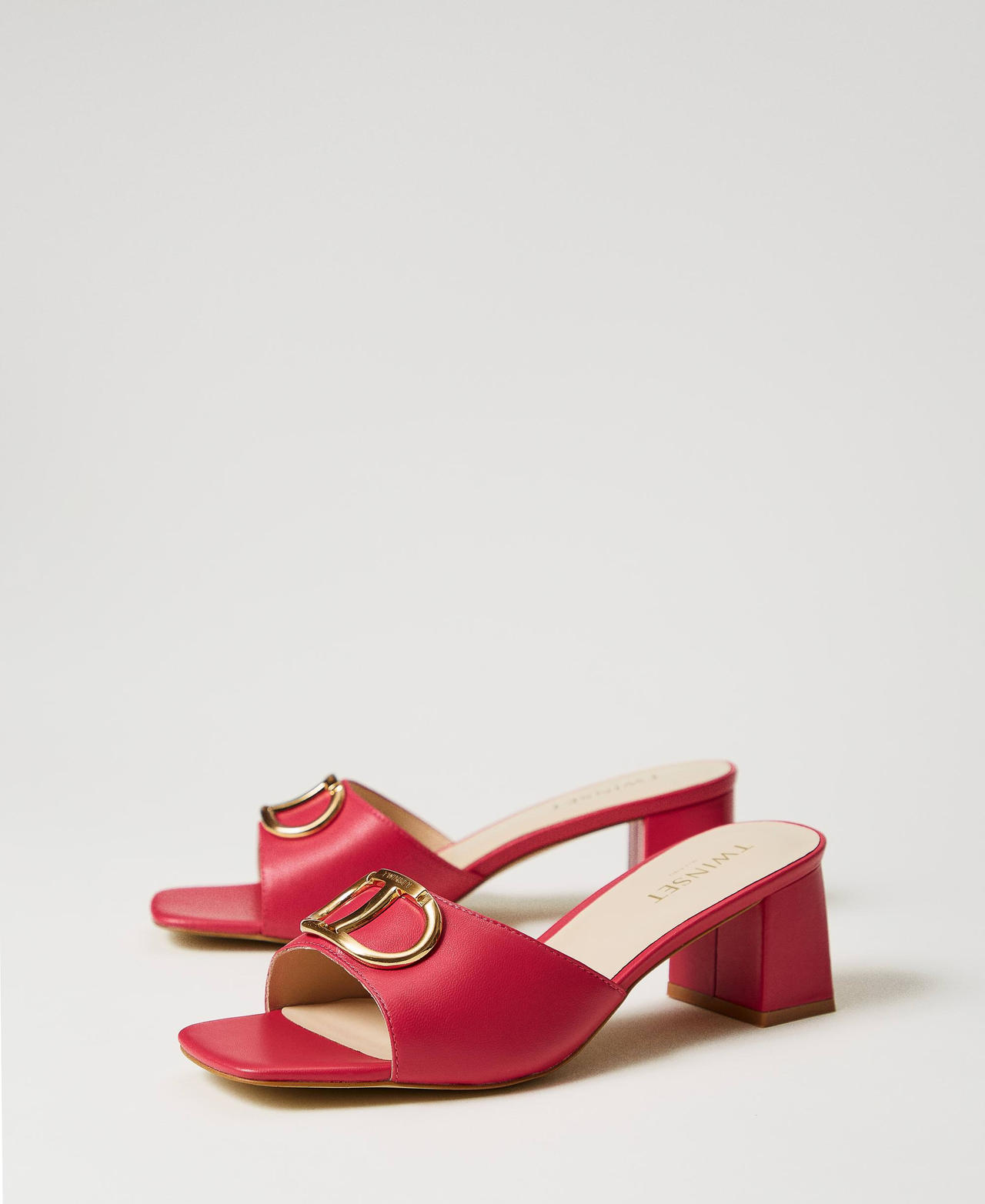 Sandalias mules de piel con Oval T Mujer Fucsia TWINSET Milano