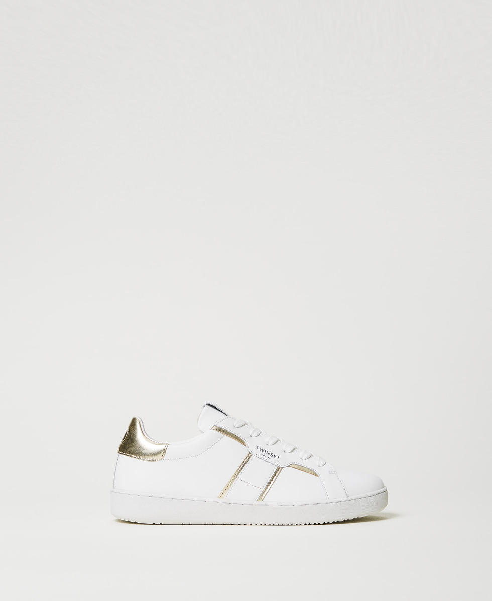 Baskets en cuir avec d&eacute;tails lam&eacute;s