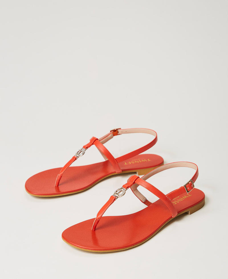 Sandales plates nu-pieds avec Oval T Orange « Orange Sun » Femme 241TCT100-02