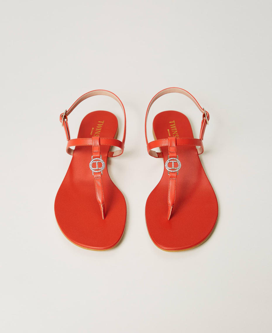 Sandales plates nu-pieds avec Oval T Orange « Orange Sun » Femme 241TCT100-04