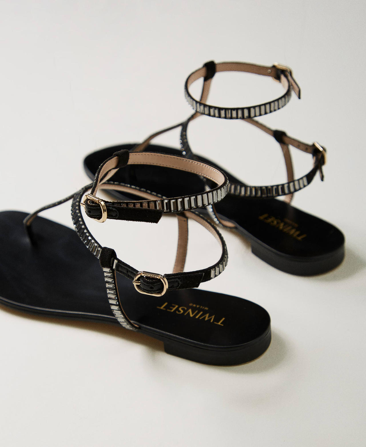 Flat thong sandals with rhinestones Black Woman 241TCT110-03