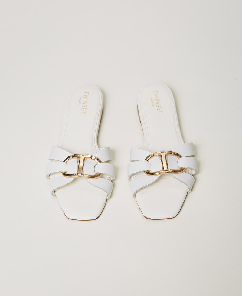 Slide-Pantolette aus Leder mit Oval T Weiß Frau 241TCT120_00001_04