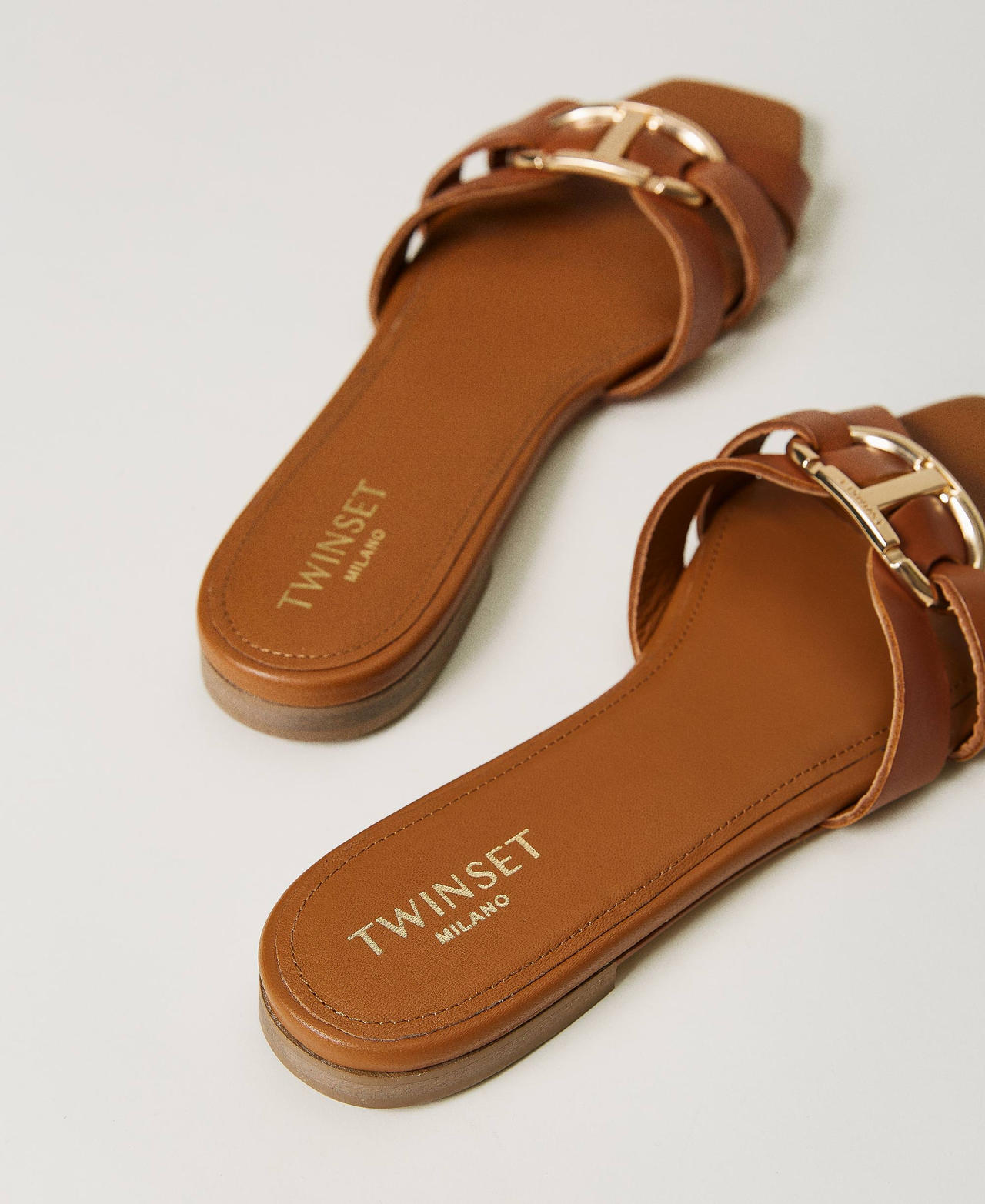 Leather slides with Oval T Leather Brown Woman 241TCT120_00057_03