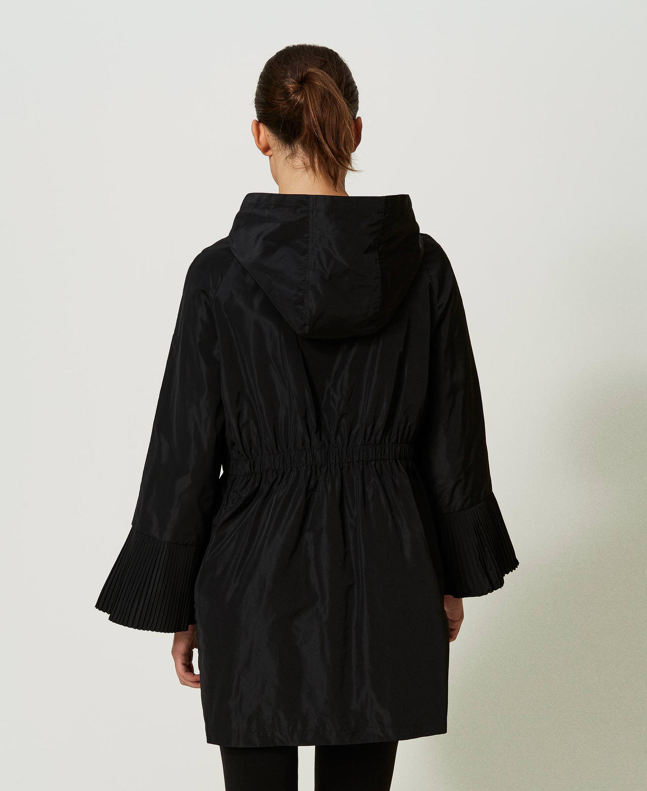 Parka en taffetas avec volants plissés
