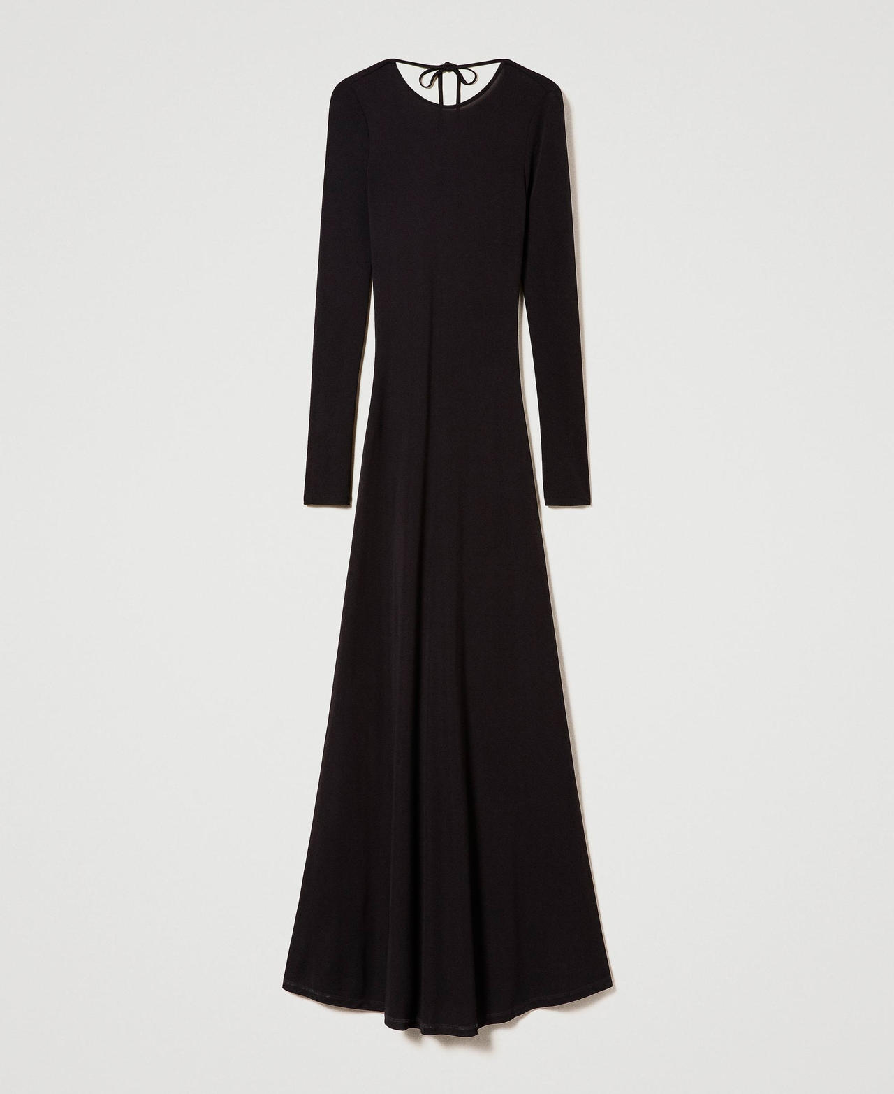 Long fitted dress with knot