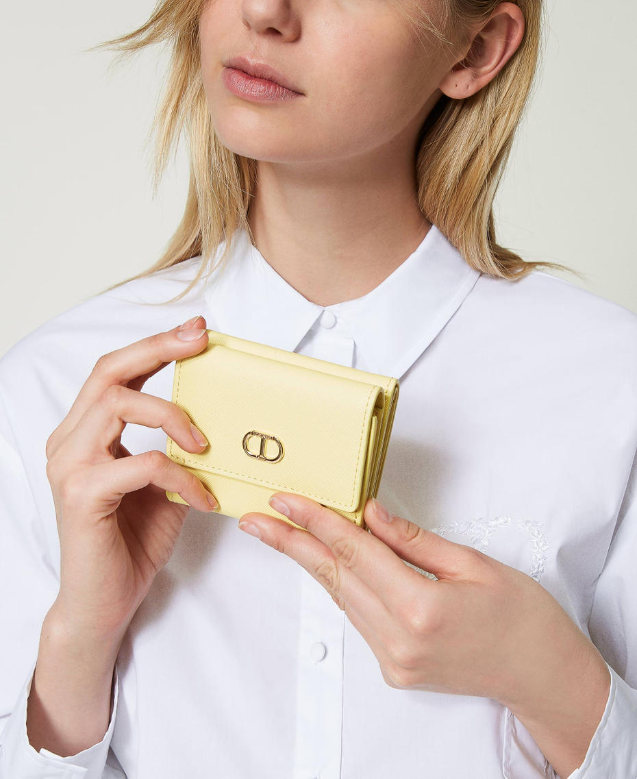 Small wallet with flap and Oval T