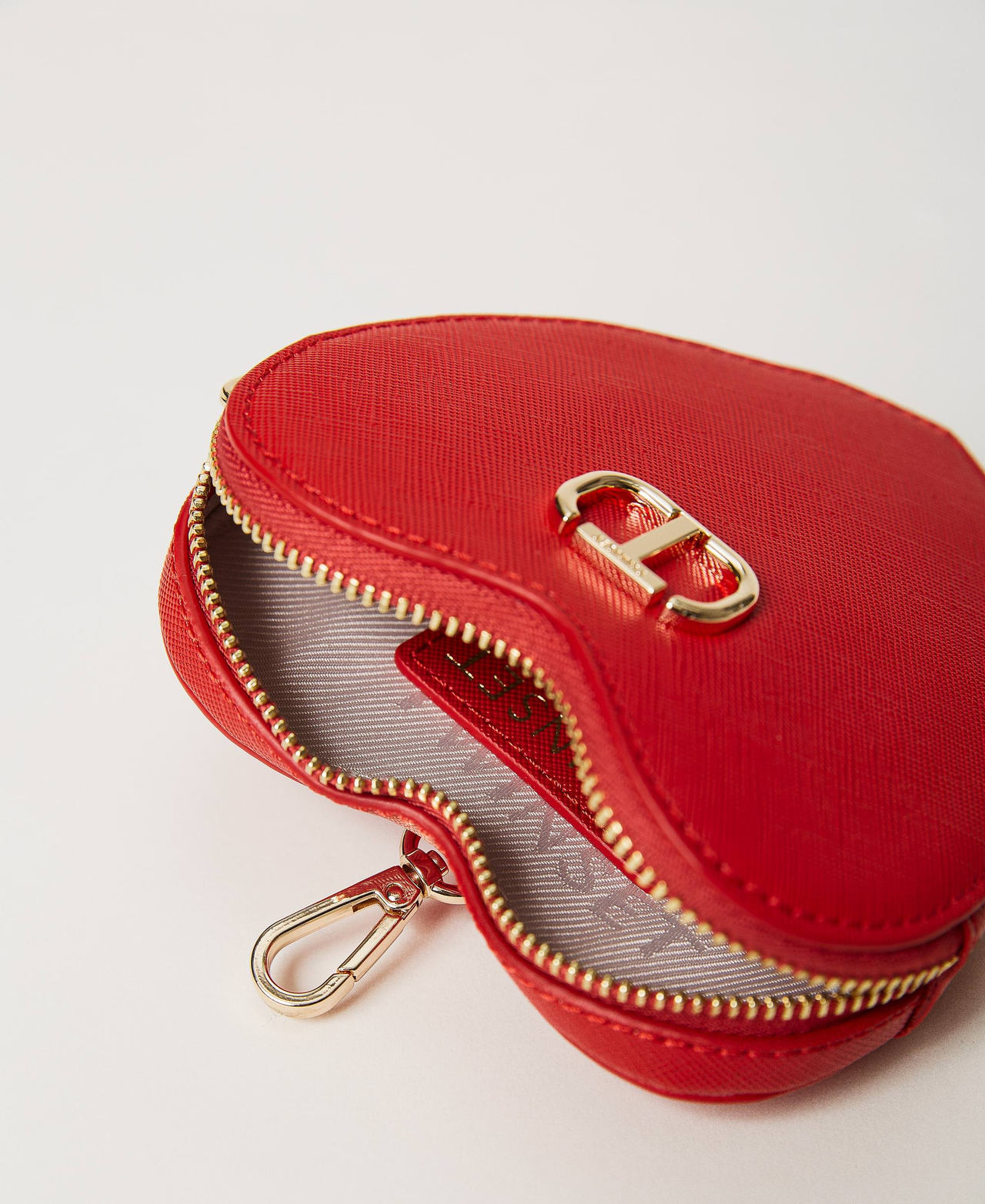 &lsquo;Mon Amour&rsquo; heart-shaped pendant pouch Lacquer Red Woman 241TH7042_00678_03