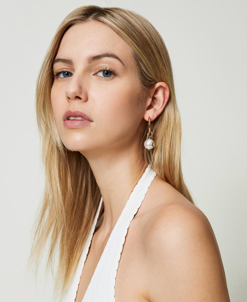 Boucles d’oreilles rondes avec perle et Oval T