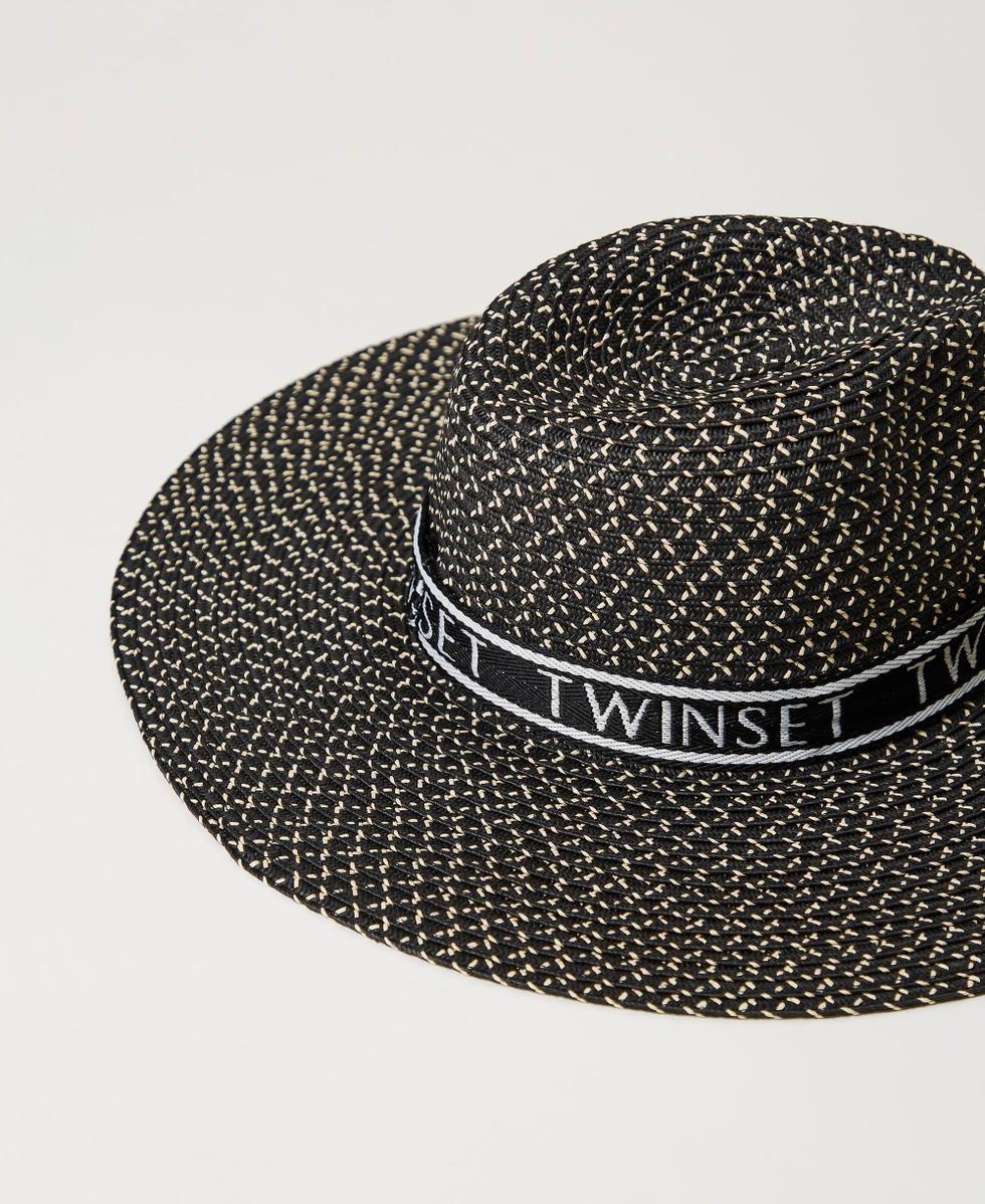 Wide brim hat with logo