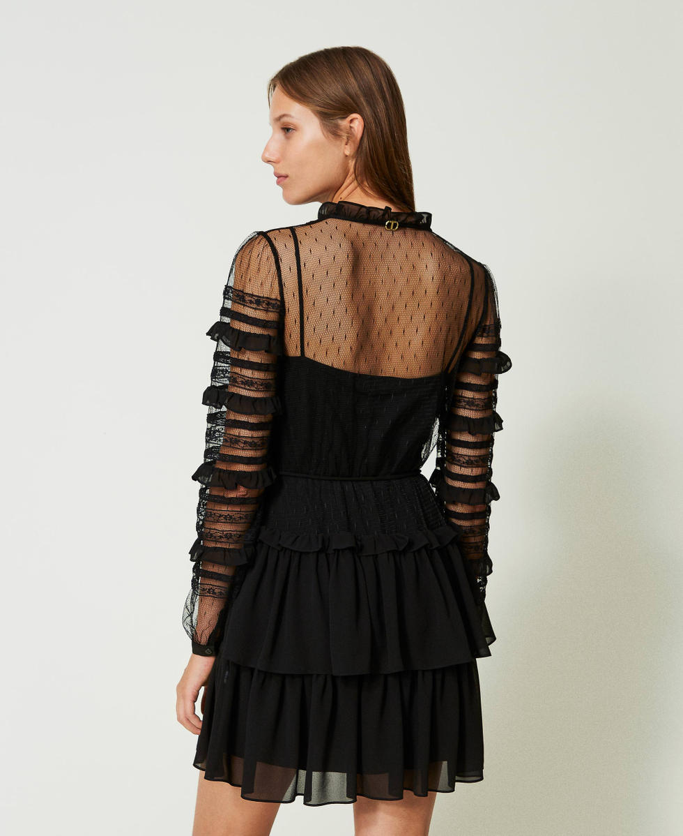 Robe courte en tulle plumetis et dentelle