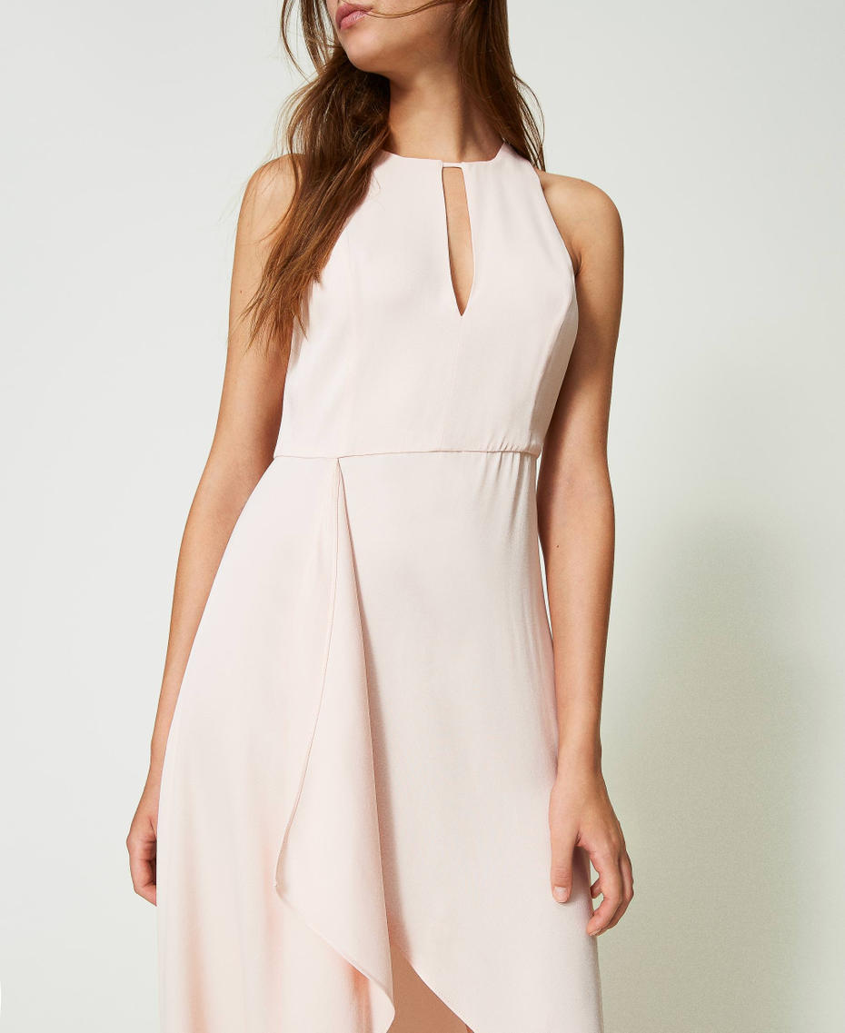 Robe longue asymétrique en satin