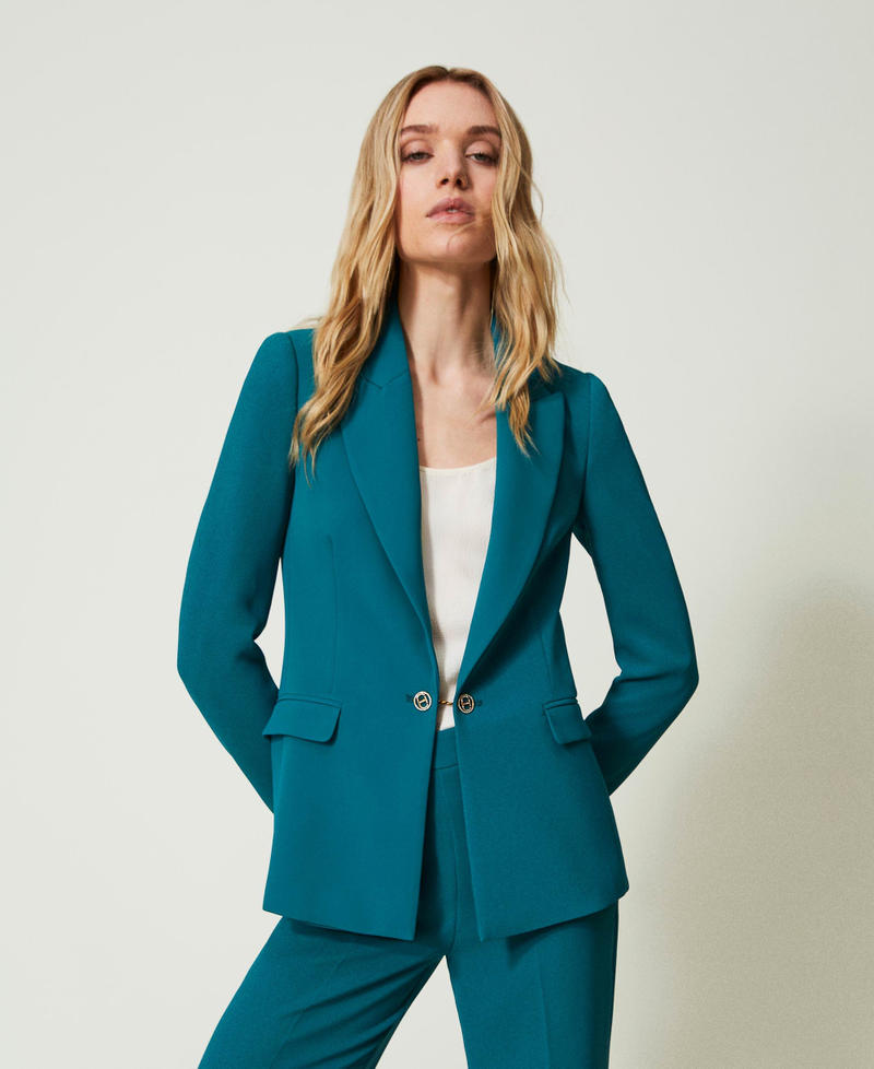 Chaqueta blazer de crep&eacute; cady con joya Azul celeste Verde mineral Mujer 241TP2170_00540_05