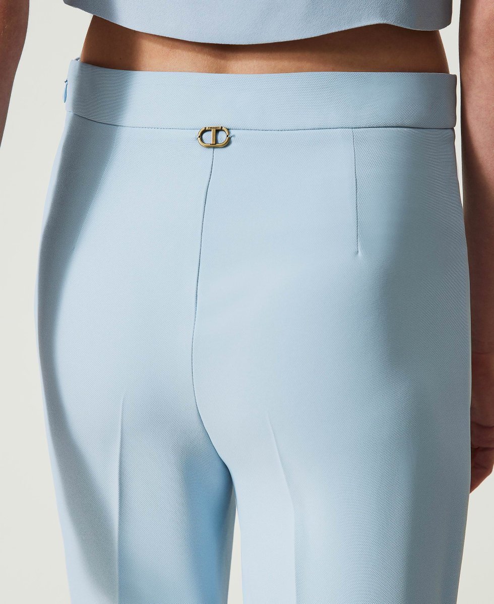 Flare-Hose aus Cr&ecirc;pe-Cady mit Falte