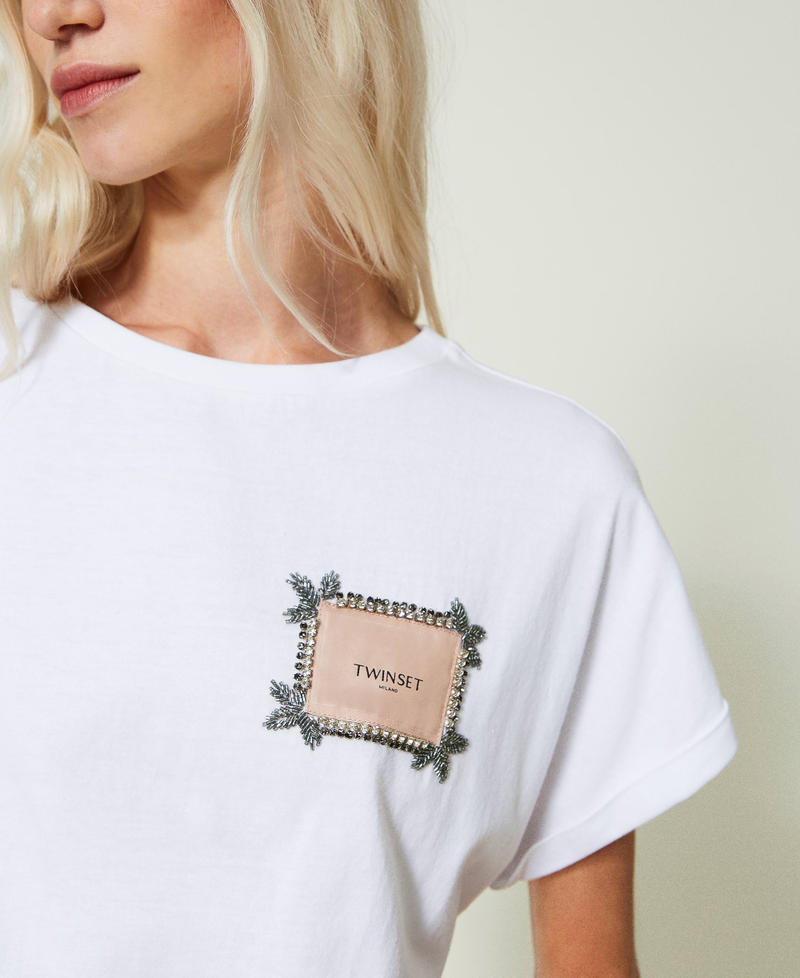 T-shirt con etichetta logo e ricamo Bianco Donna 241TP2211-01