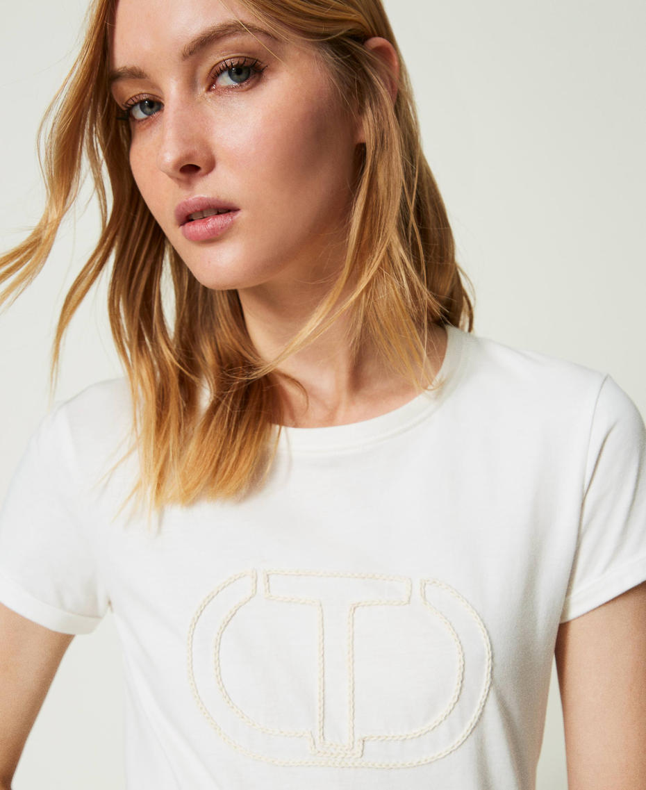 T-shirt regular avec Oval T brodé Blanc Neige Femme 241TP2212-04