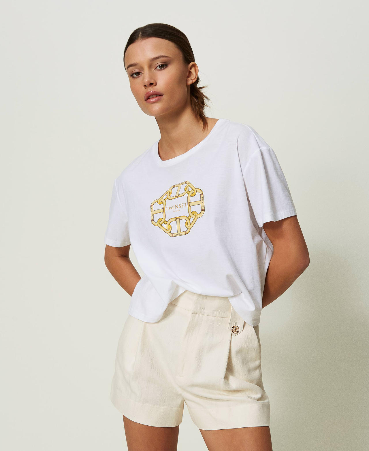 Camiseta con estampado de cadenas y Oval T Blanco Mujer 241TP221A-02