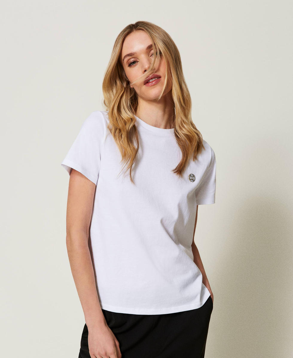 Round neck white t shirt women's sales