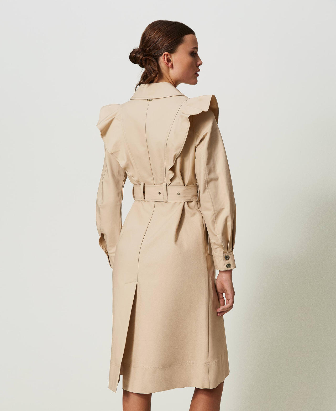 Double fabric trench coat with ruffles
