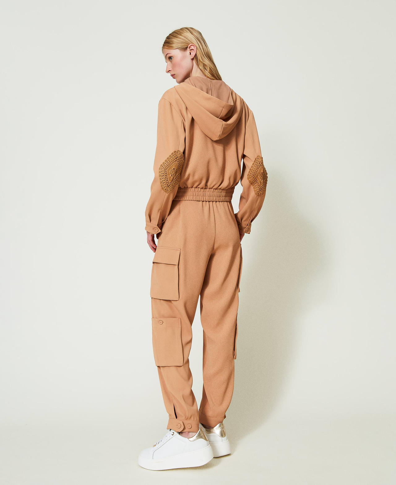 Crêpe cargo trousers "Hazelnut” Brown Woman 241TP2243-03