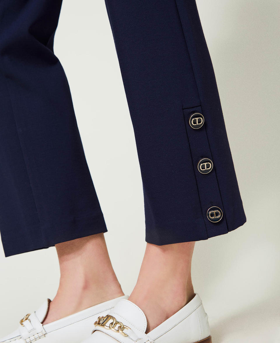 Cropped-Hose mit „Oval T“-Knöpfen Midnight-Blau Frau 241TP2273_00305_08