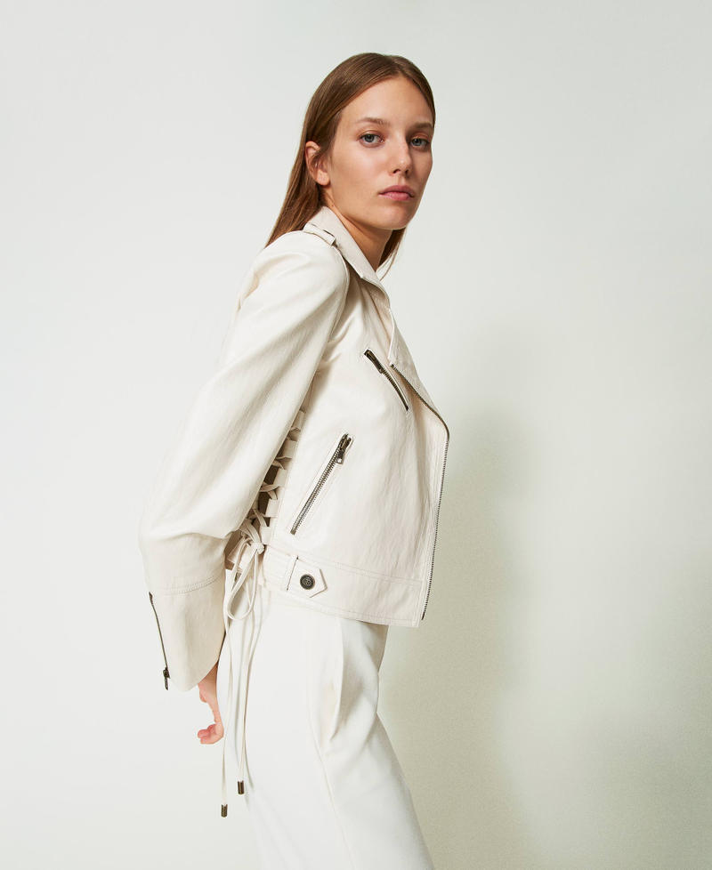 Байкерская куртка с имитацией натуральной кожи Белый Снег женщина 241TP2300-02