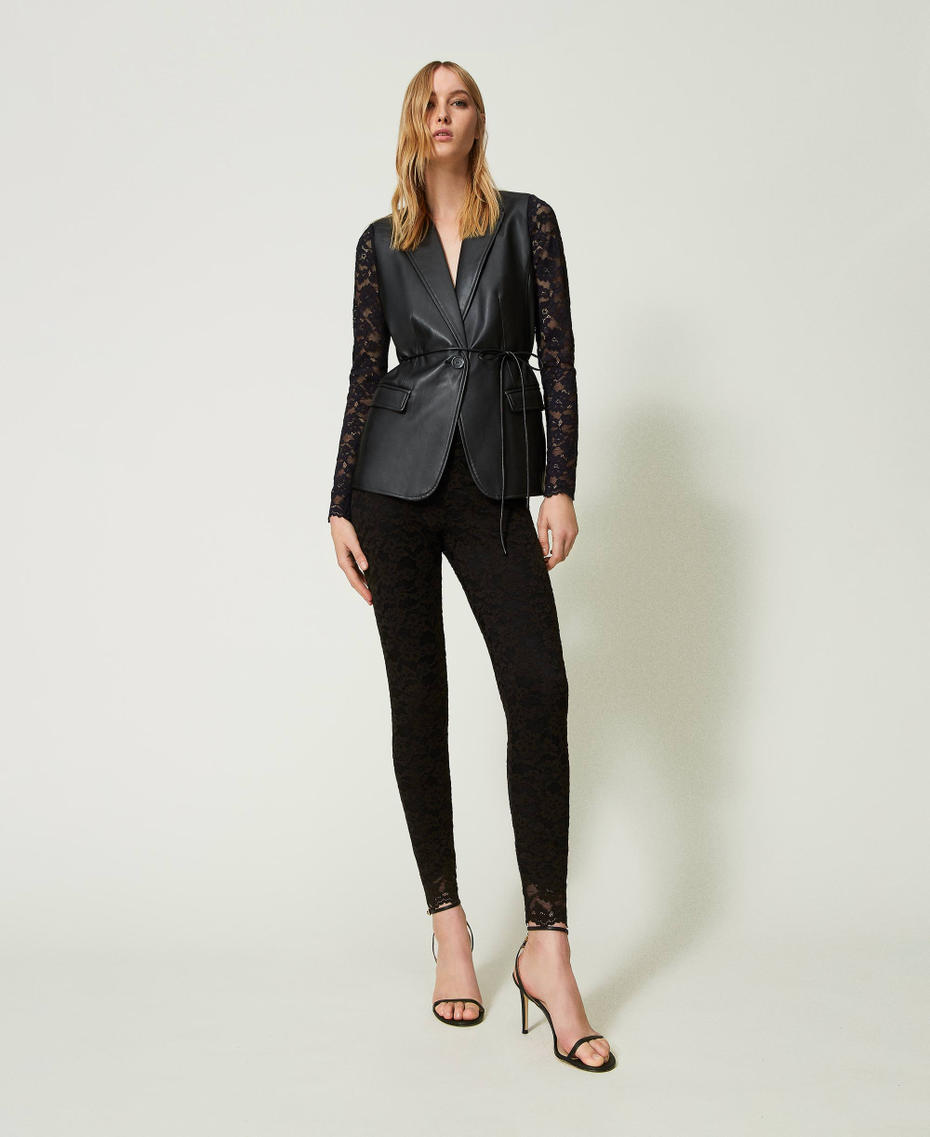 Blazer effet cuir avec dentelle