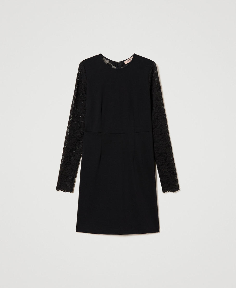 Robe courte avec manches en dentelle