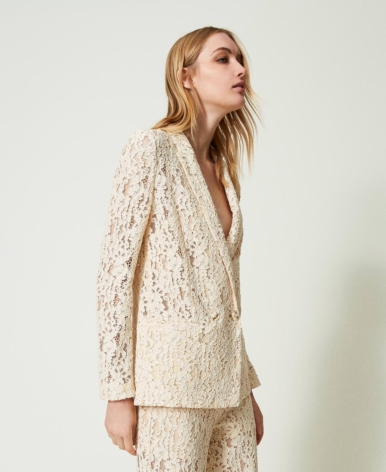 Macramé lace blazer