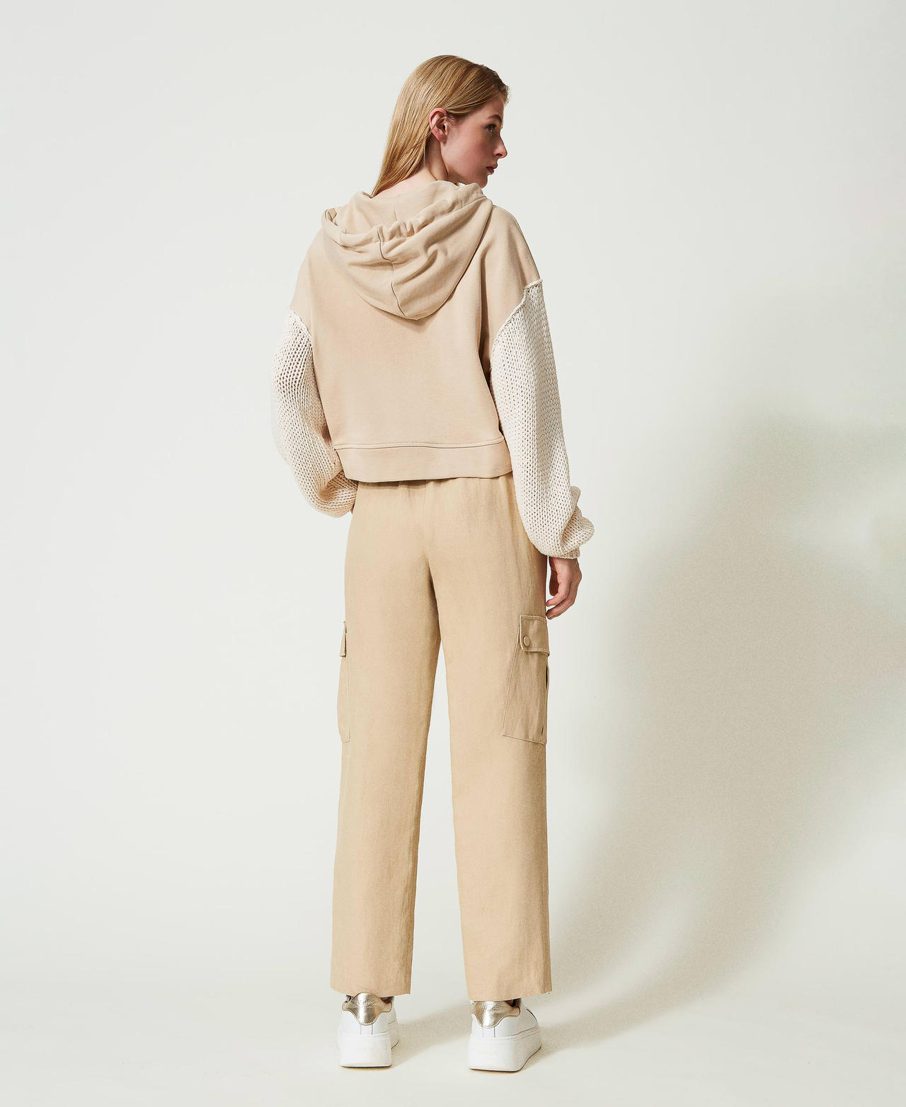 Linen twill cargo trousers Ivory Woman 241TP2564-03